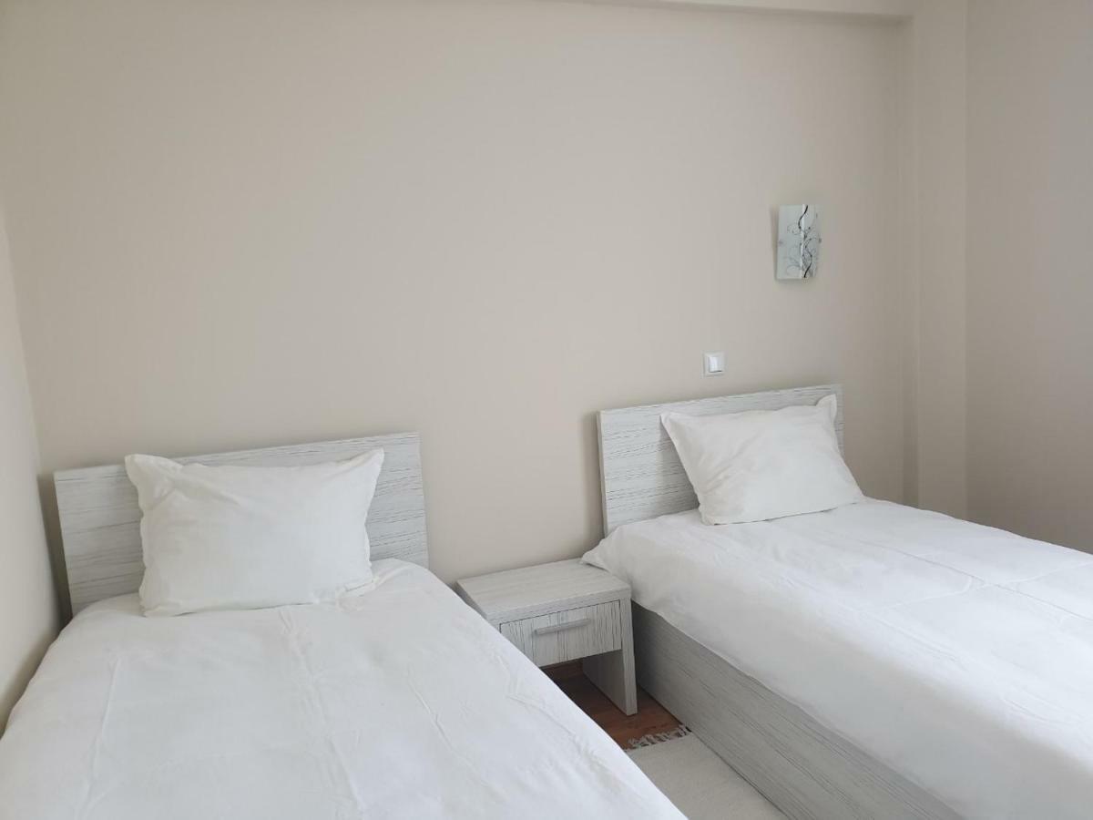 Hiora Apartments Vasiliko Царево Екстер'єр фото