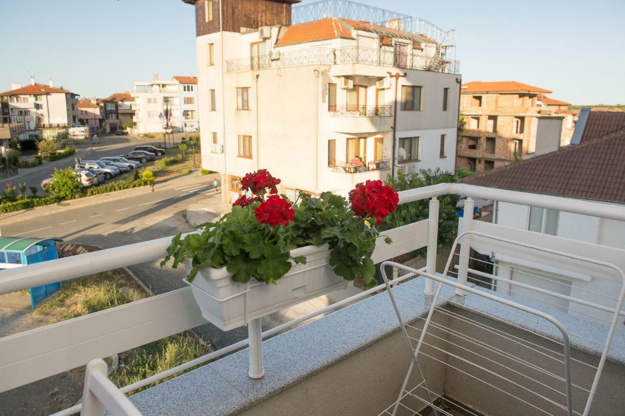 Hiora Apartments Vasiliko Царево Екстер'єр фото