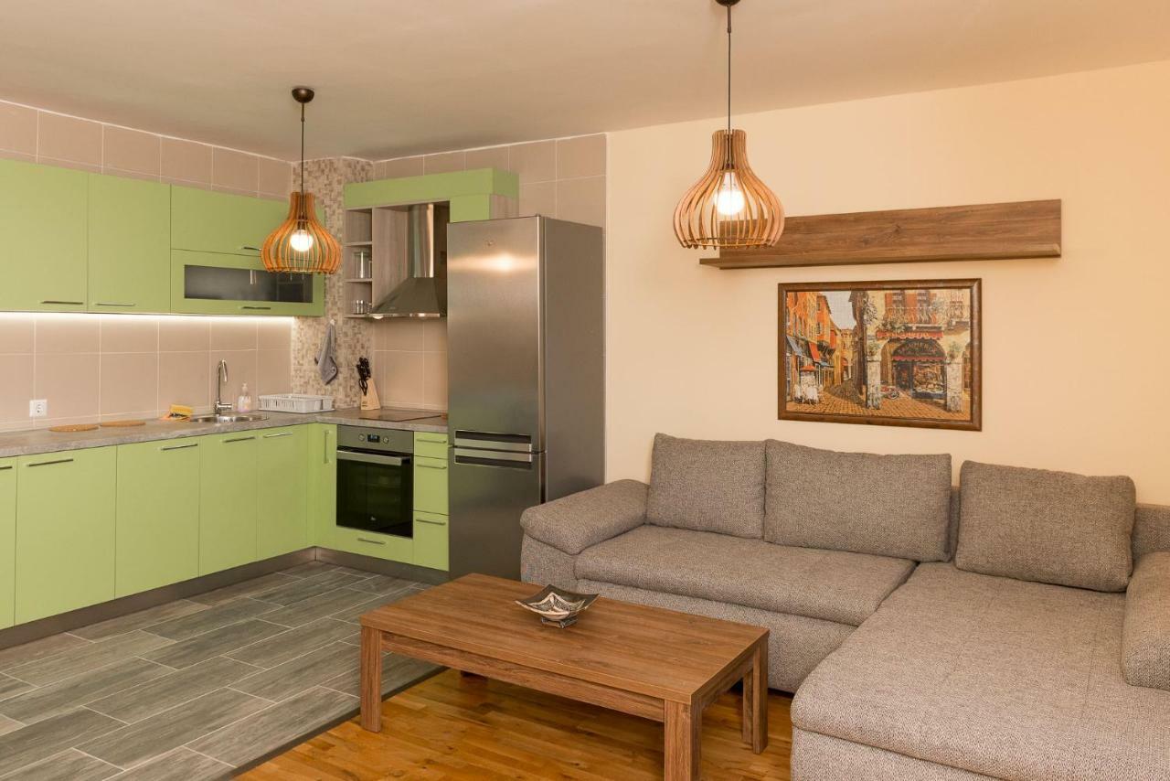 Hiora Apartments Vasiliko Царево Екстер'єр фото