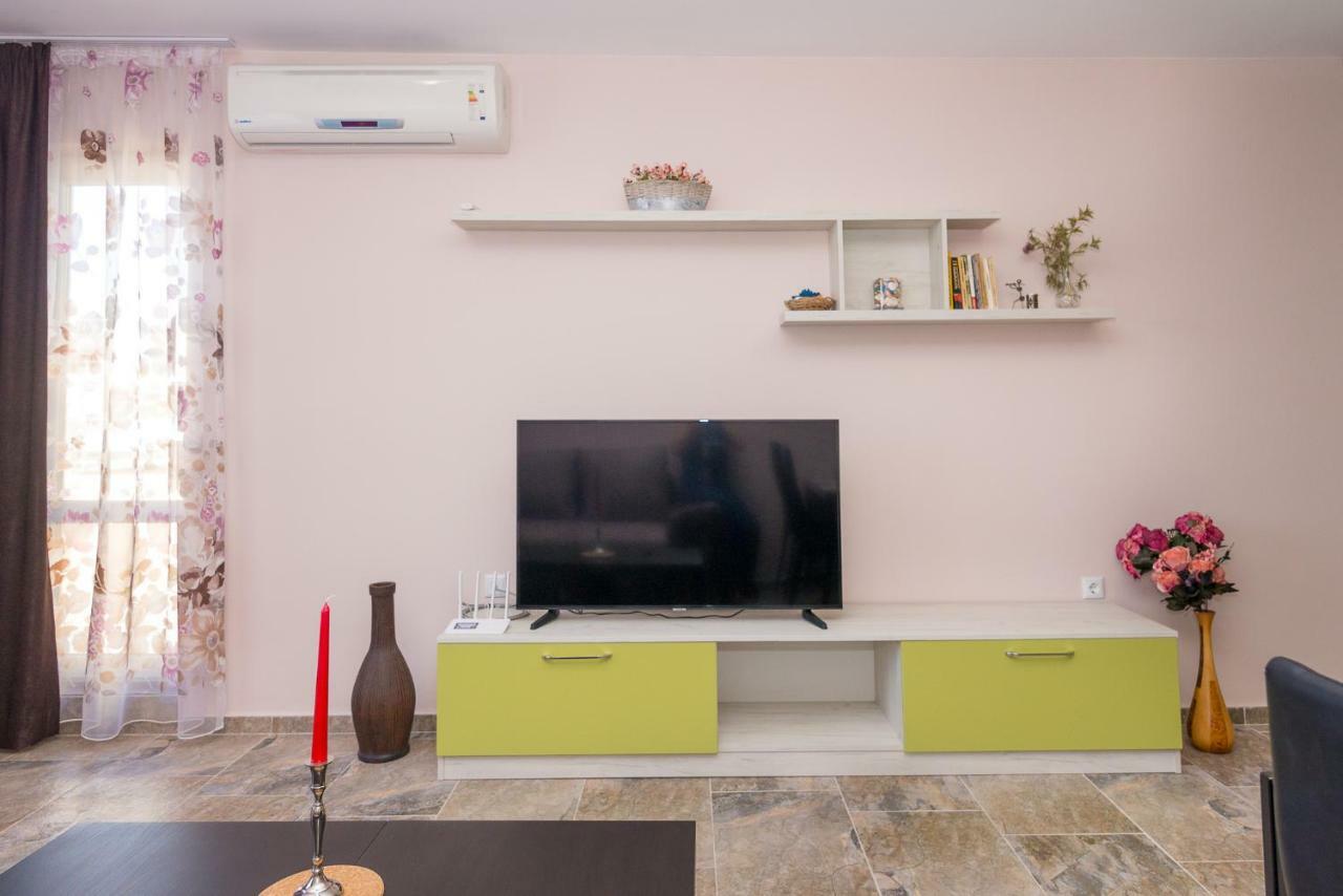 Hiora Apartments Vasiliko Царево Екстер'єр фото