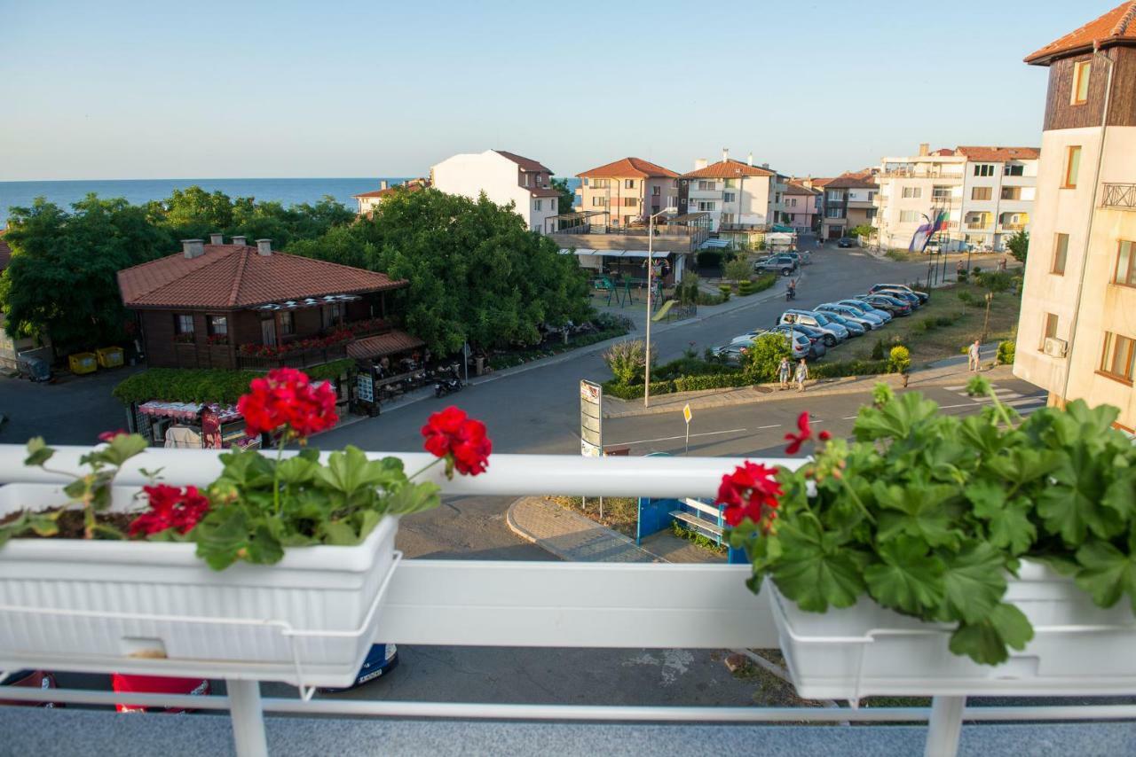 Hiora Apartments Vasiliko Царево Екстер'єр фото