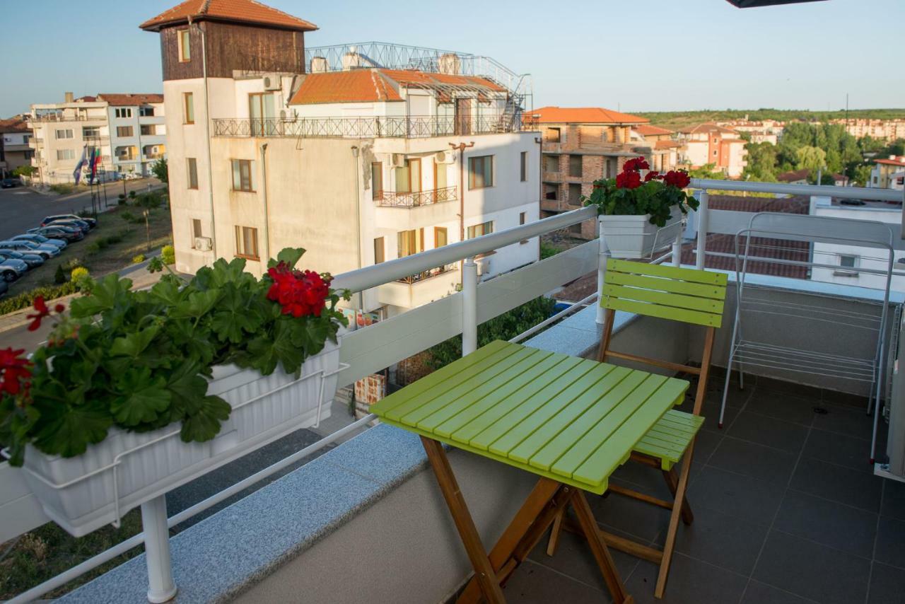 Hiora Apartments Vasiliko Царево Екстер'єр фото