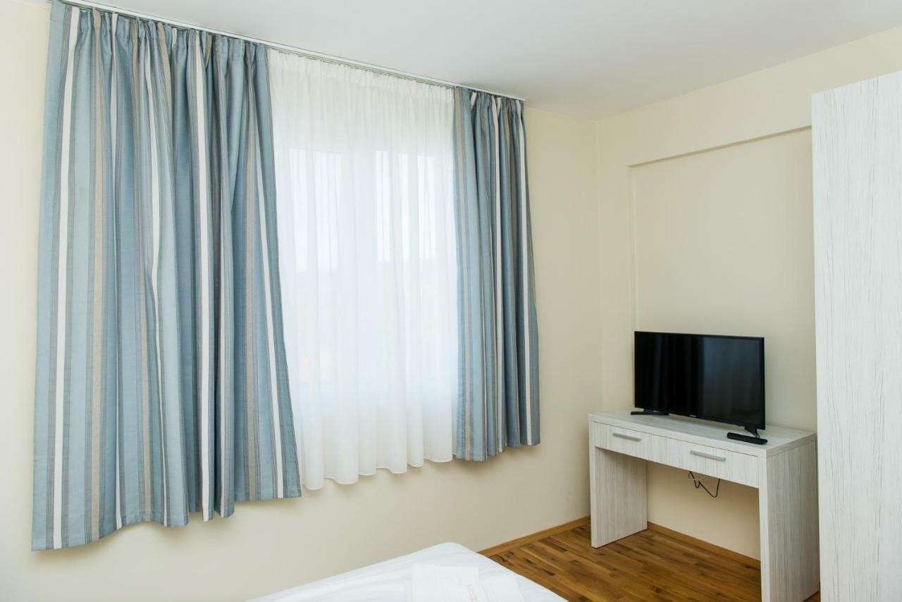 Hiora Apartments Vasiliko Царево Екстер'єр фото