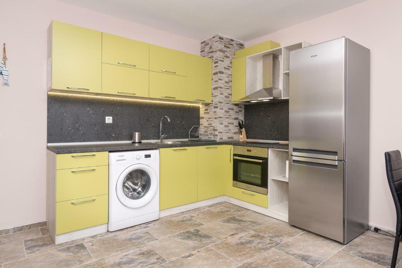 Hiora Apartments Vasiliko Царево Екстер'єр фото
