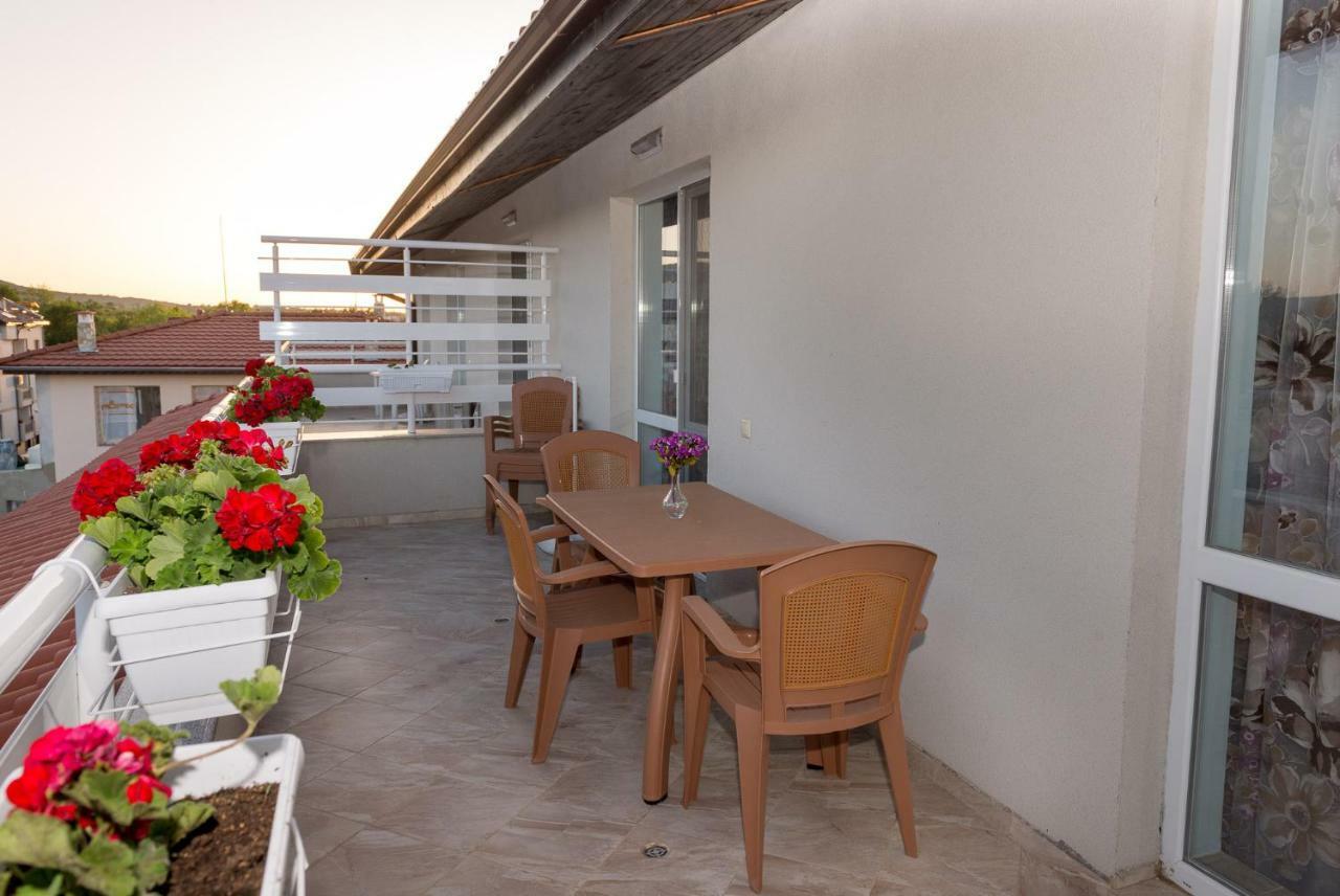 Hiora Apartments Vasiliko Царево Екстер'єр фото