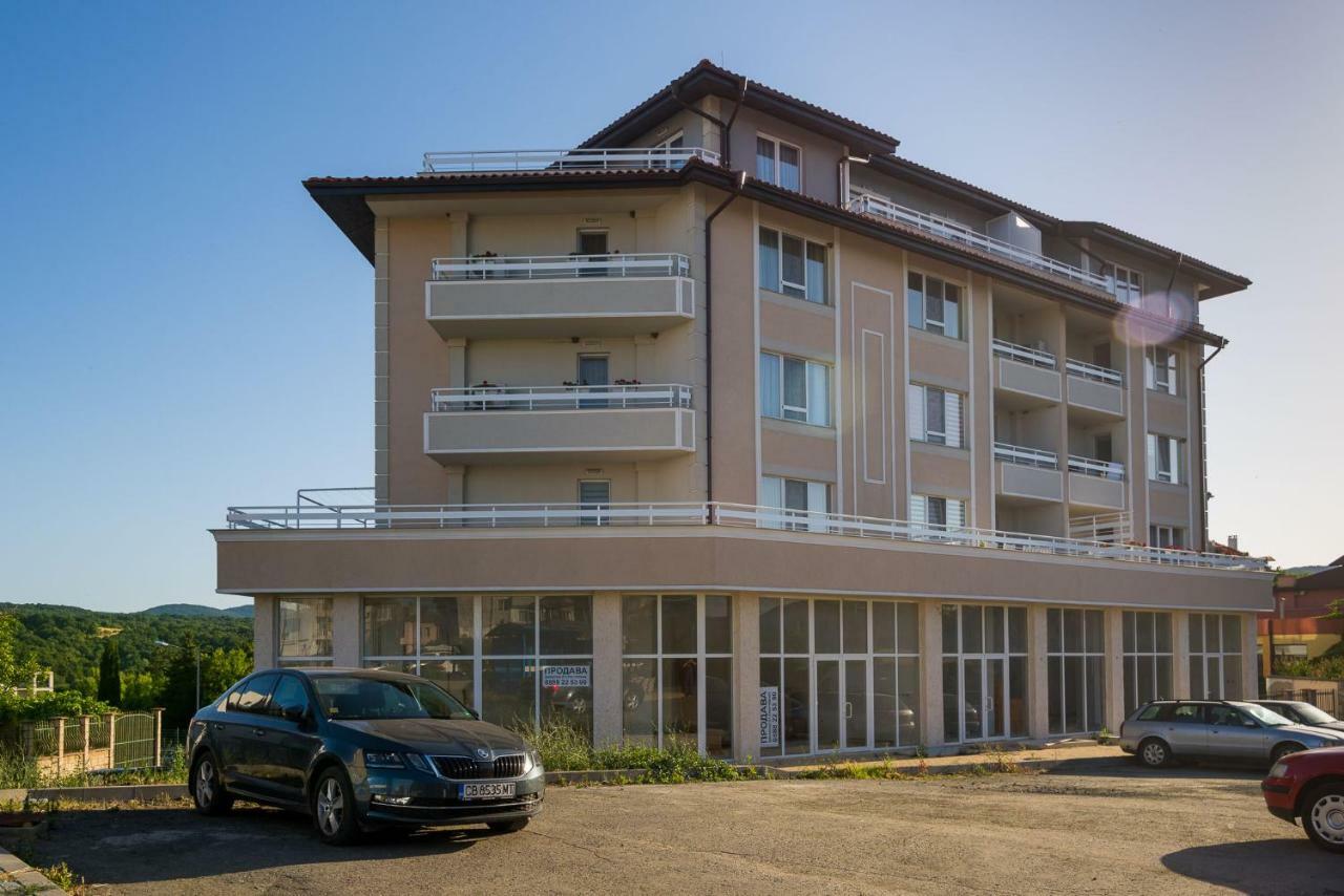 Hiora Apartments Vasiliko Царево Екстер'єр фото