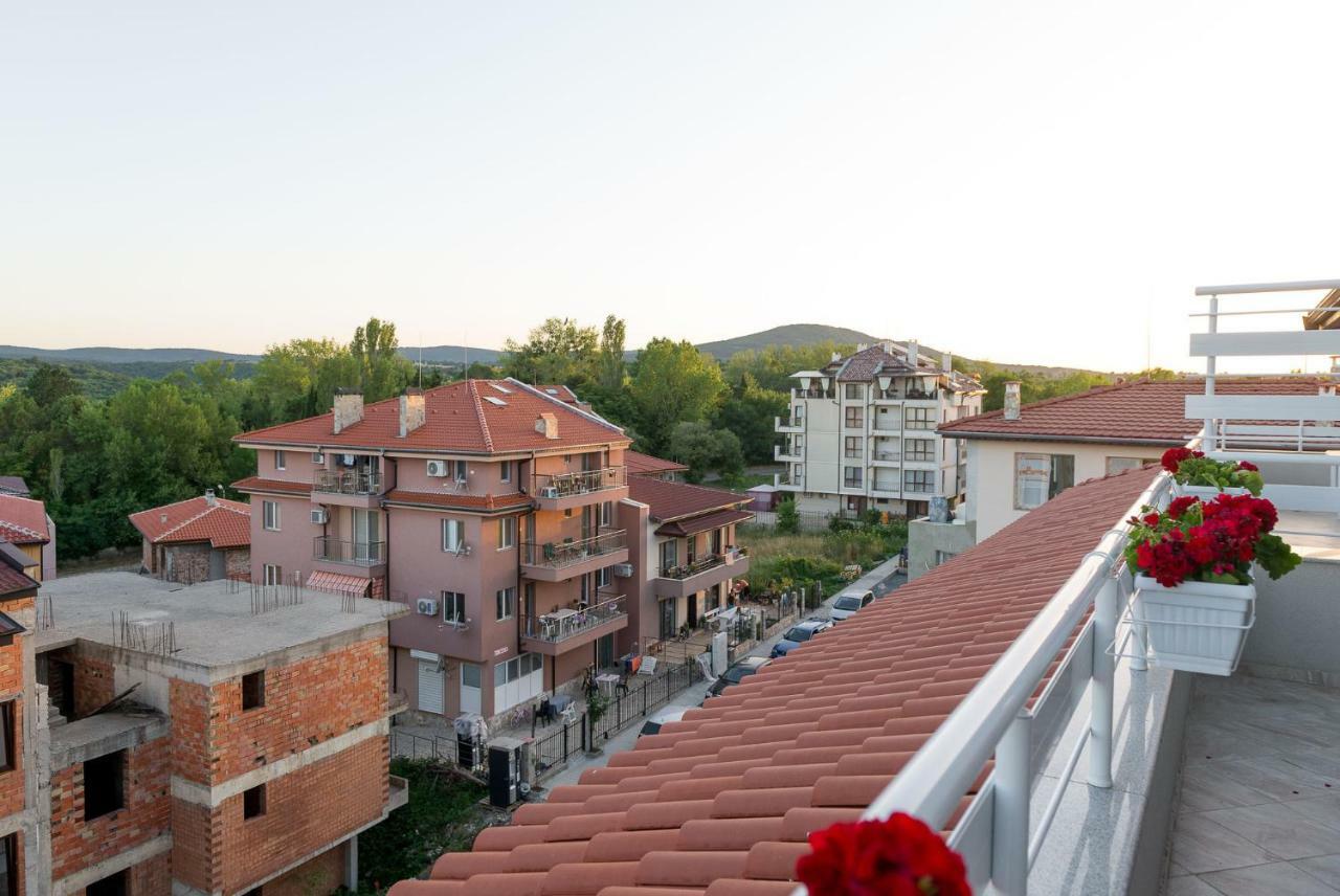 Hiora Apartments Vasiliko Царево Екстер'єр фото